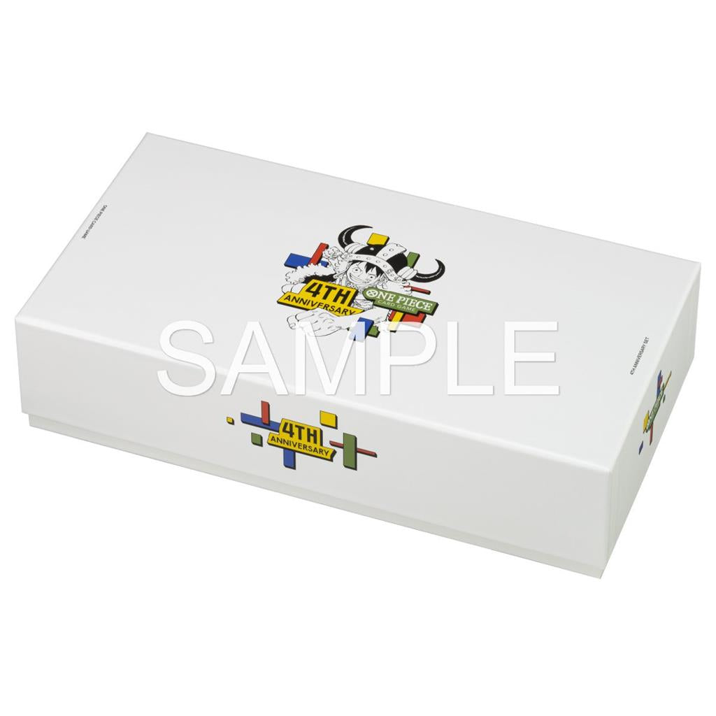 One Piece Card Game Japanese 4th Anniversary Set englische Limited Edition mit 9 Karten, Spielmatte, 70 Sleeves, Card Case und Storage Box im Design von GOO CHOKI PAR